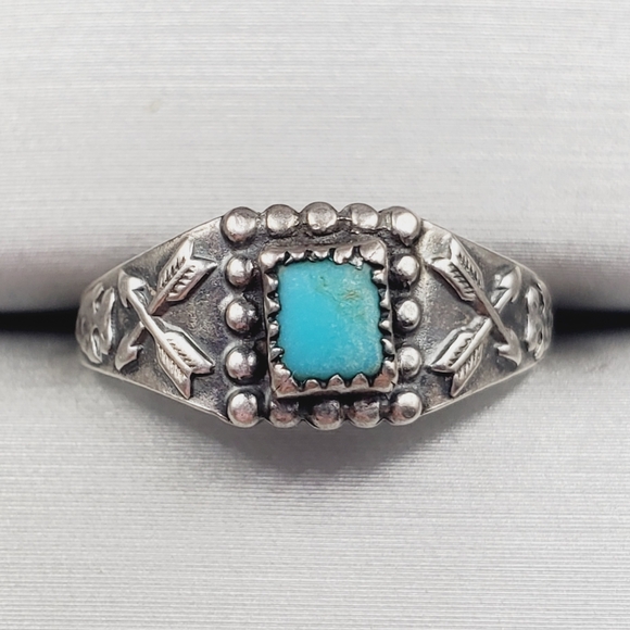 Silver Turquoise Ring - Picture 1 of 9